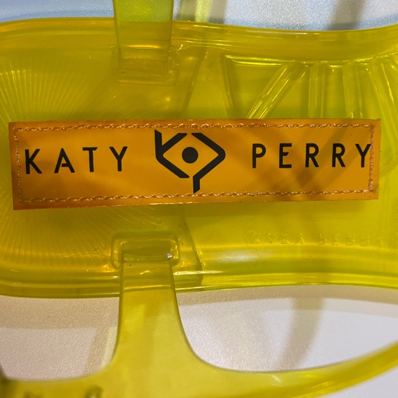 NEW Sz 6 Katy Perry Gelee Lemon scented Yellow Sandal Clear Thong New, Box Jelly - Picture 4 of 15